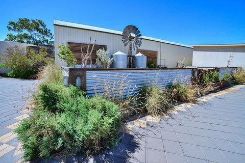 Comfort Inn & Suites Augusta Westside - Holiday Find 3