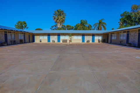 Comfort Inn & Suites Augusta Westside - Holiday Find 1