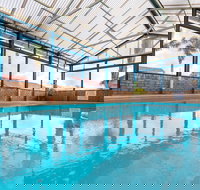 Sleepwell Motel - Holiday Find