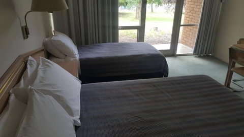 Moe Parklands Motel - Holiday Find 5