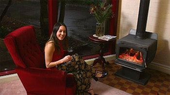 Victoria House Motor Inn - Holiday Find 0