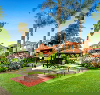 Comfort Apartments Royal Gardens - Holiday Find