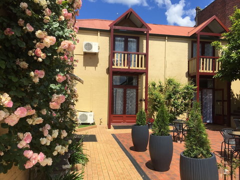 Art Hotel On York - Holiday Find 0