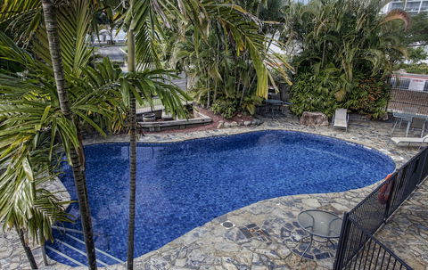 Cairns Plaza Hotel - Holiday Find 3