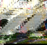 Toorak Manor - Holiday Find