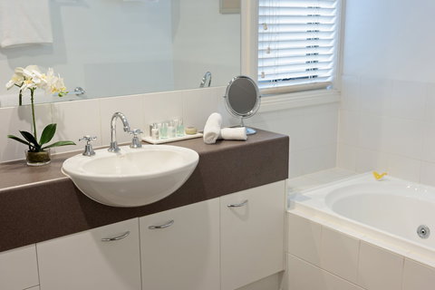 Ringwood Royale - Holiday Find 5