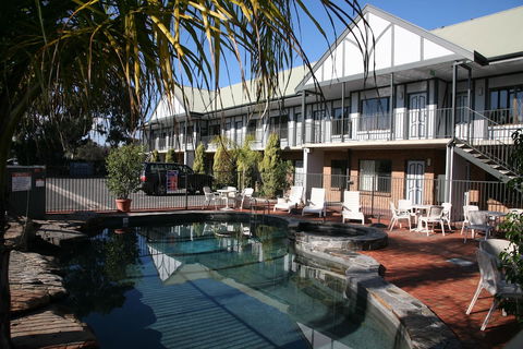 Ibis Styles Adelaide Manor - Holiday Find 0