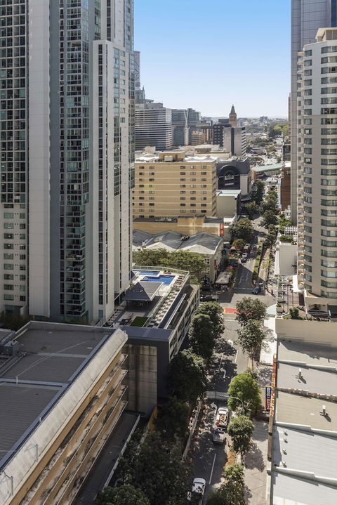 IStay River City Brisbane - Holiday Find 1