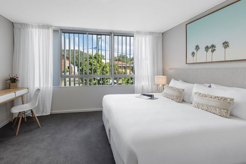 Oaks Nelson Bay Lure Suites - Holiday Find 3