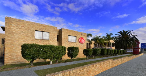 Metro Inn Ryde - Holiday Find 0