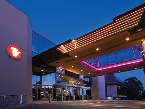 Travelodge Hotel Bankstown Sydney - Holiday Find 0