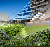 Mantra Twin Towns - Holiday Find