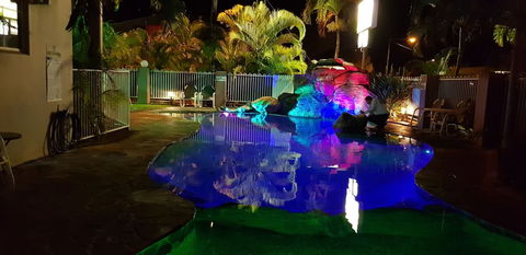 Reef Palms Motel - Holiday Find 5