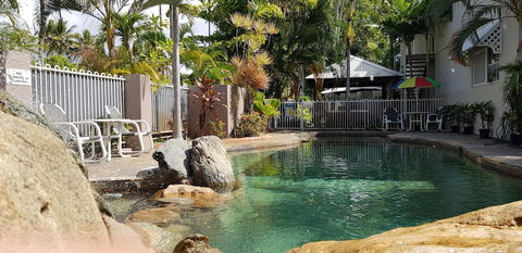 Reef Palms Motel - Holiday Find 4