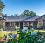 Stoneleigh Cottage Bed  Breakfast - Holiday Find