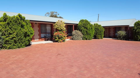 Gateway Motor Inn - Holiday Find 0