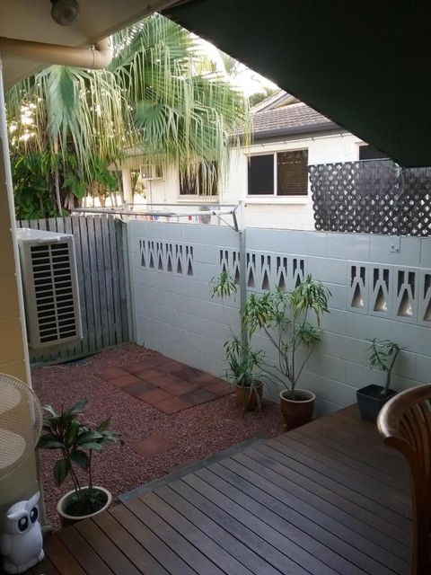 A City Retreat 2BR Apartment Reid Park Townsville - Holiday Find 3