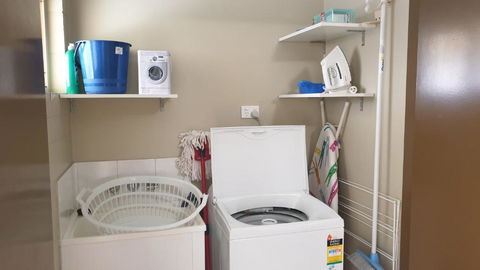 A City Retreat 2BR Apartment Reid Park Townsville - Holiday Find 2
