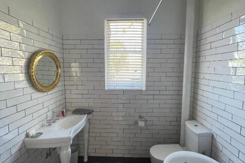 Webster Terrace - Holiday Find 4