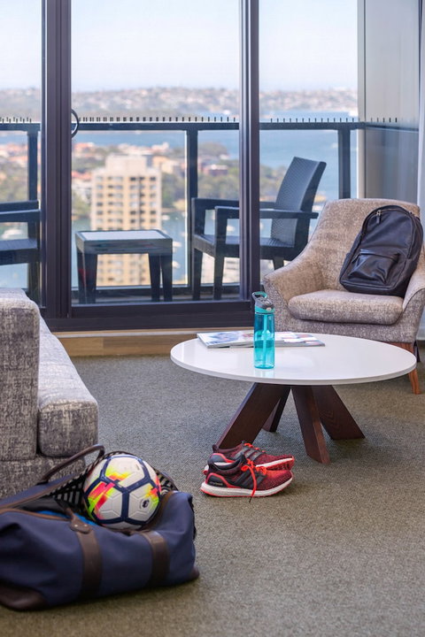 Meriton Suites North Sydney - Holiday Find 6