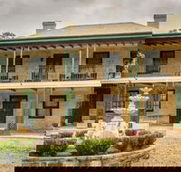 Segenhoe Inn Historic Bed  Breakfast - Holiday Find