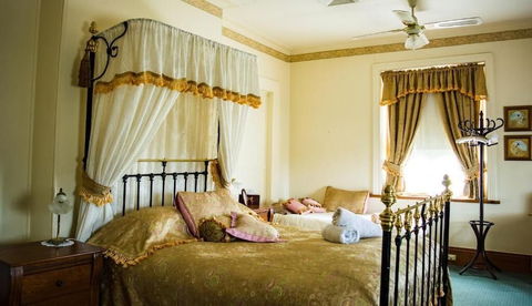 Segenhoe Inn Historic Bed & Breakfast - Holiday Find 4