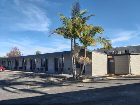 Eden Motel - Holiday Find 3