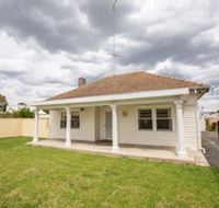 Smith Street Cottage Naracoorte - Holiday Find