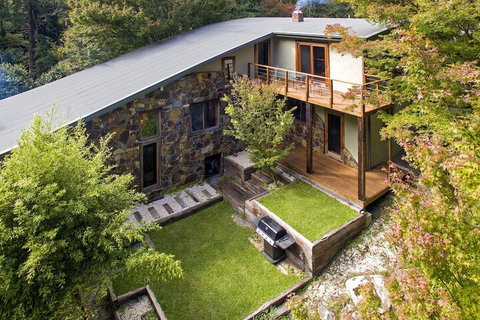 Rocky Creek Art Garden B&B - Holiday Find 1