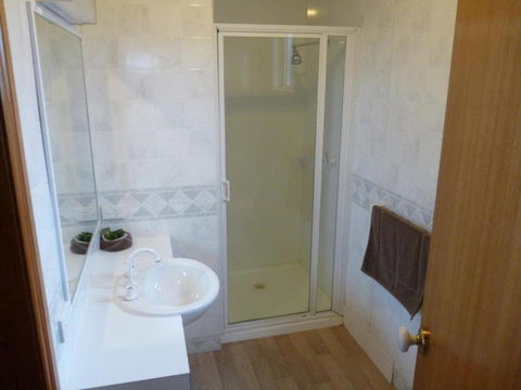 Wodonga Caravan & Cabin Park - Holiday Find 3