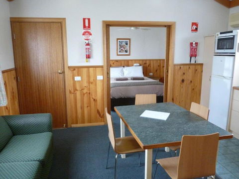 Wodonga Caravan & Cabin Park - Holiday Find 7