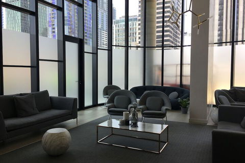 IFSuites (IFSTAYS) EQ Tower - Holiday Find 4