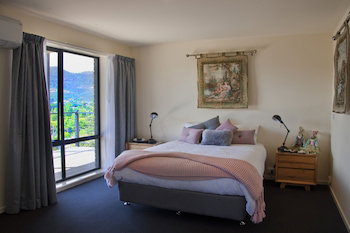 New Norfolk Apartments - Holiday Find 5