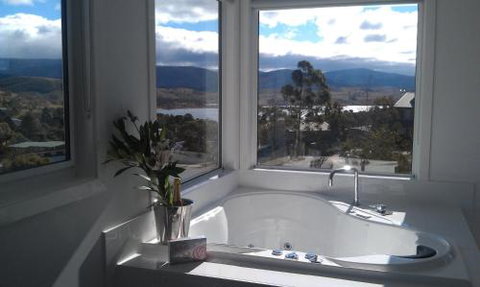 Jindabyne Guest House - Holiday Find 3