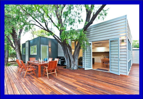 Whatmans Beach House - Holiday Find 1