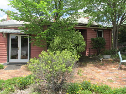 Henrys Cottage - Holiday Find 6