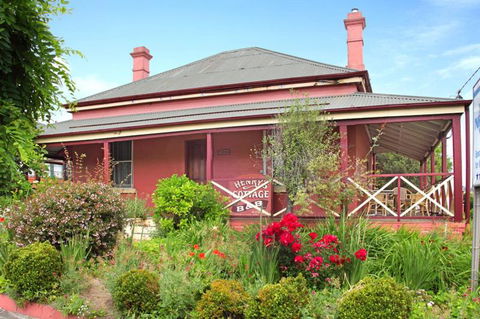 Henrys Cottage - Holiday Find 4