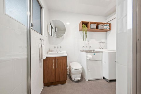 Renmark River Villas & Boats & Bedzzz - Holiday Find 2