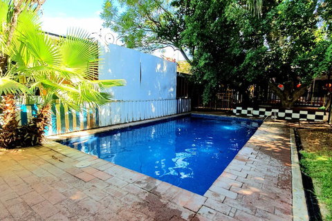 Jump Inn Alice Budget Accommodation - Holiday Find 2