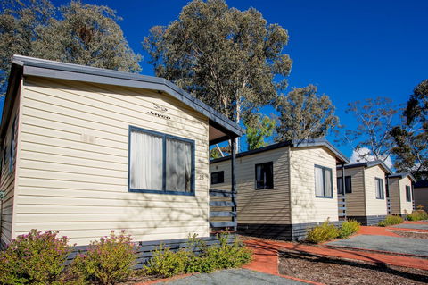 Albury Gardens Tourist Park - Holiday Find 1