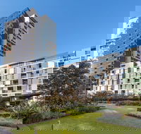 Meriton Suites Zetland - Holiday Find