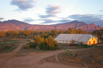 Edeowie Station - Holiday Find 6