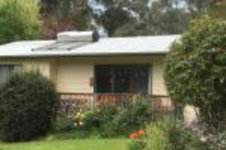 Allambee South VIC Holiday Find