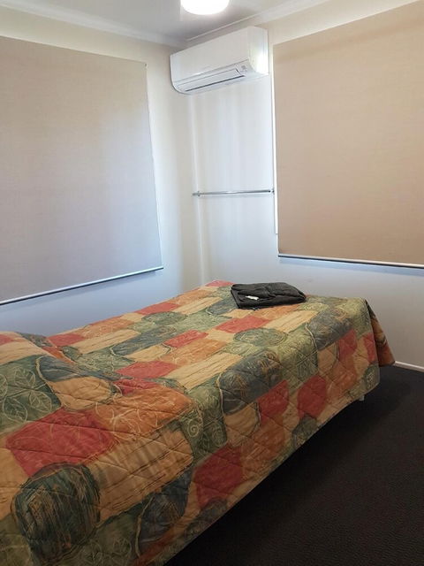 D'Aguilar Hotel Motel - Holiday Find 6