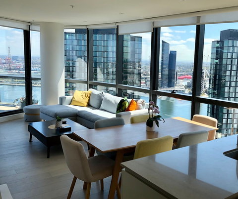 Orange Stay Apartments - Holiday Find 6