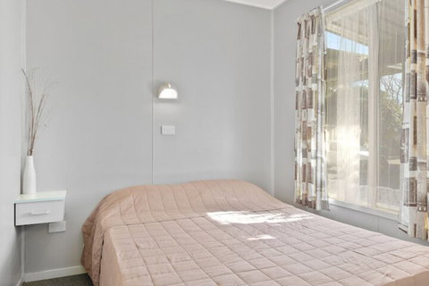 Dunbogan Caravan Park - Holiday Find 5