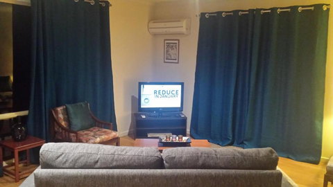 Oaktree Guest House - Holiday Find 4