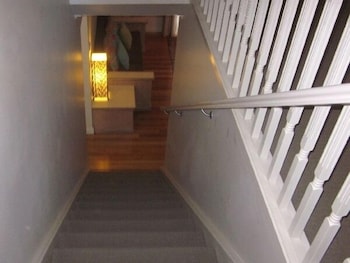 Ironbark - Deluxe Family Townhouse - Holiday Find 0