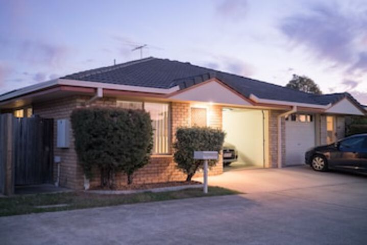 Arana Hills QLD Holiday Find