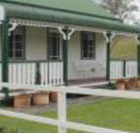The Dollhouse Cottage - Holiday Find